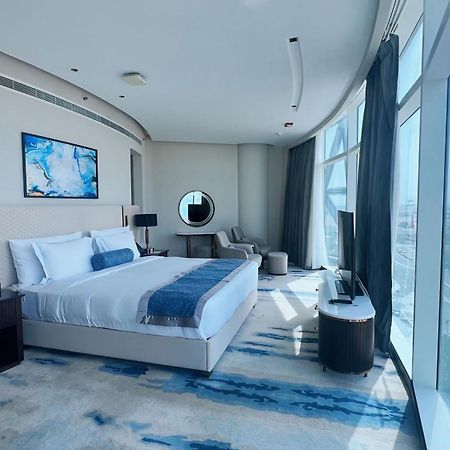 Century Marina Hotel - Lusail Exteriör bild A bedroom at the hotel