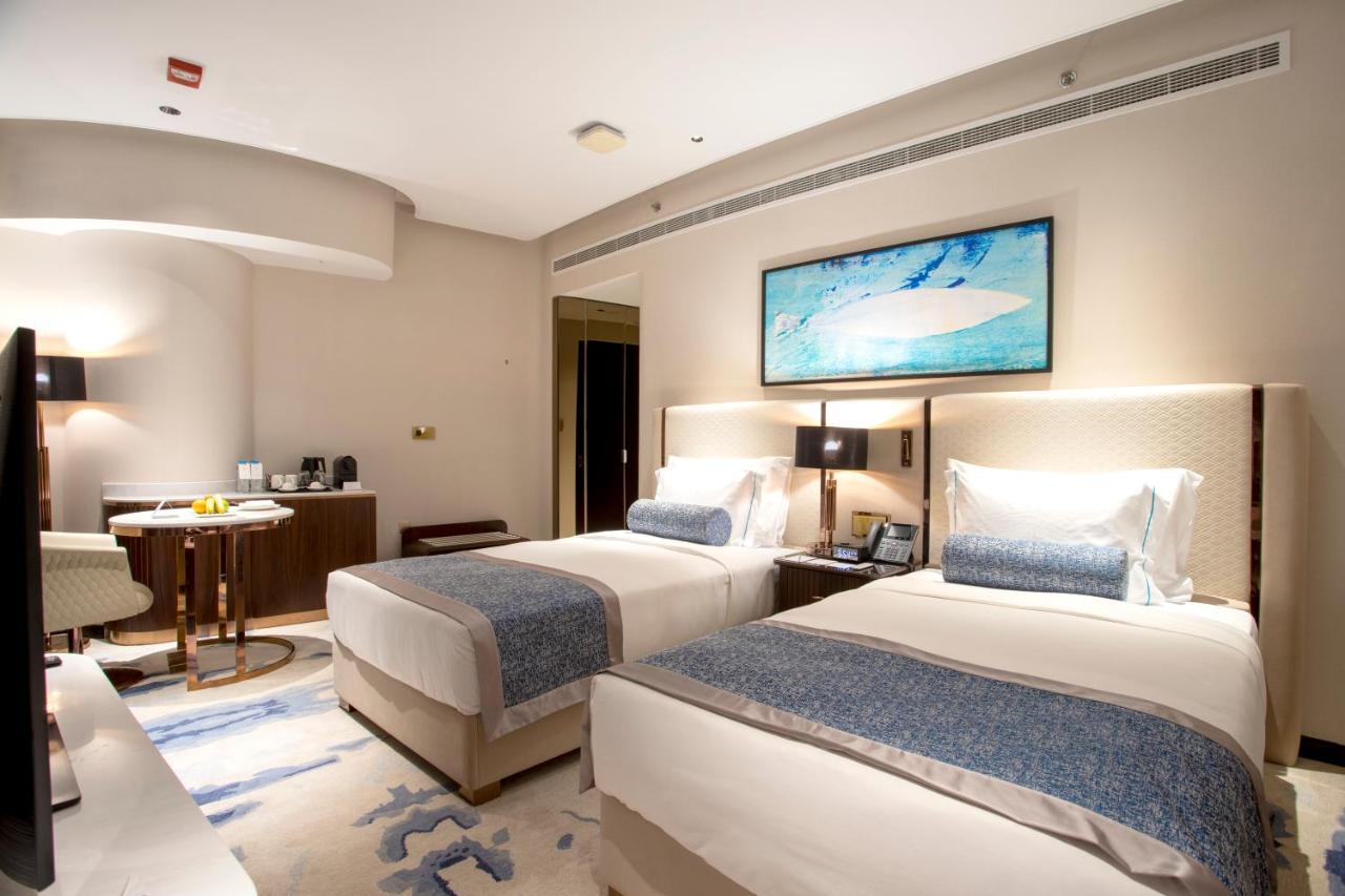 Century Marina Hotel - Lusail Exteriör bild Deluxe Room