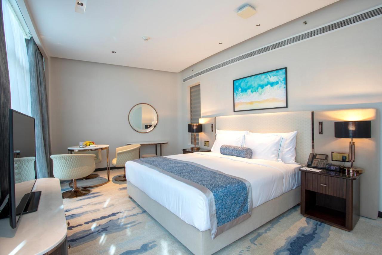 Century Marina Hotel - Lusail Exteriör bild Deluxe Room