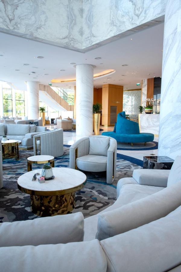 Century Marina Hotel - Lusail Exteriör bild Lobby